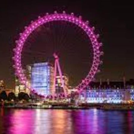 Spacious 2 Bed Urban Jungle Flat, Central London Exteriör bild