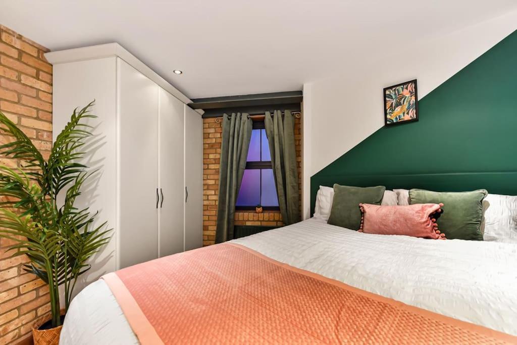 Spacious 2 Bed Urban Jungle Flat, Central London Exteriör bild